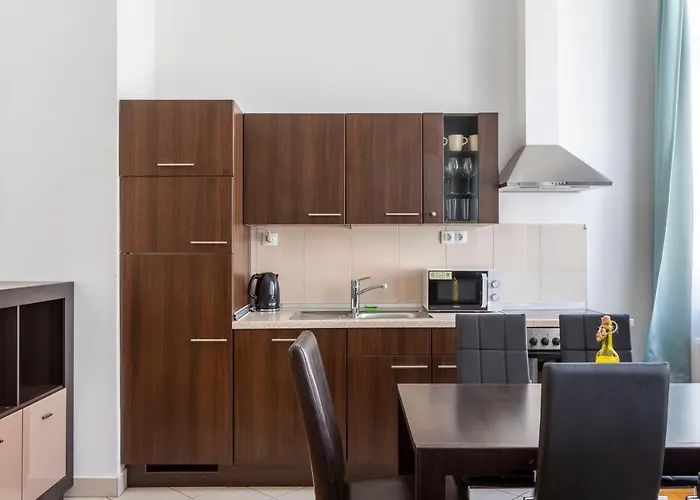 Gozsdu Aparment By Quentin Homes * Budapesta