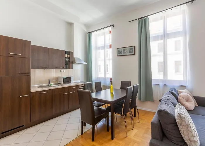 Gozsdu Aparment By Quentin Homes